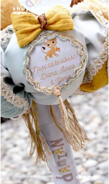 Lumanare de botez handmade cu jucarie de plus leut haios, Leul junglei 2